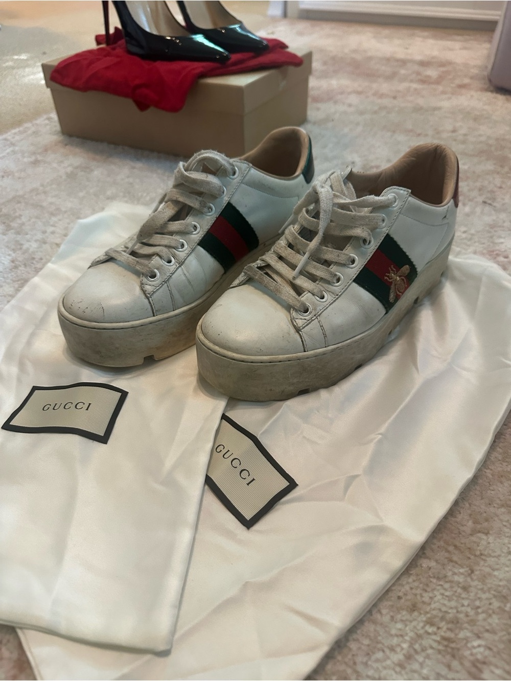 Gucci White Leather Platform Sneakers with Green and Red Stripe
